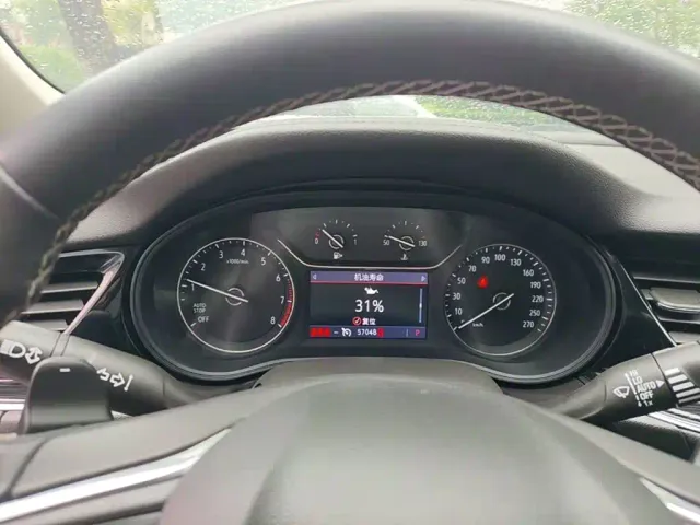 Buick Regal — Фото автомобиля 11