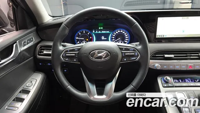 Hyundai Palisade Palisade Дизель 2.2 2WD — Фото автомобиля 13