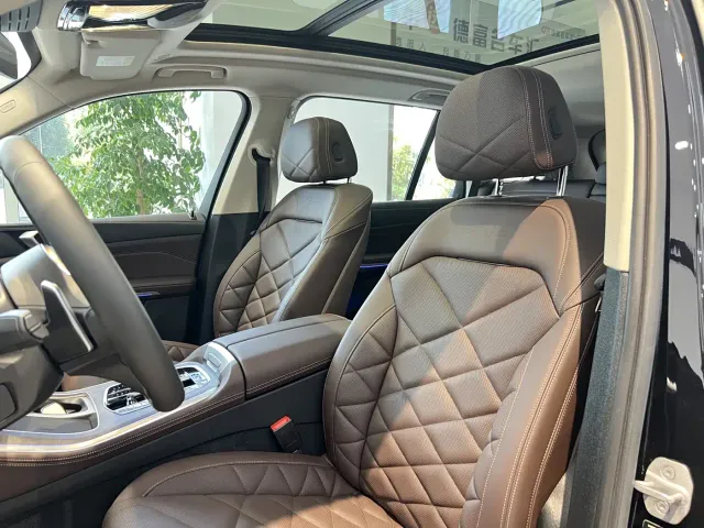 BMW X5 — Фото автомобиля 12