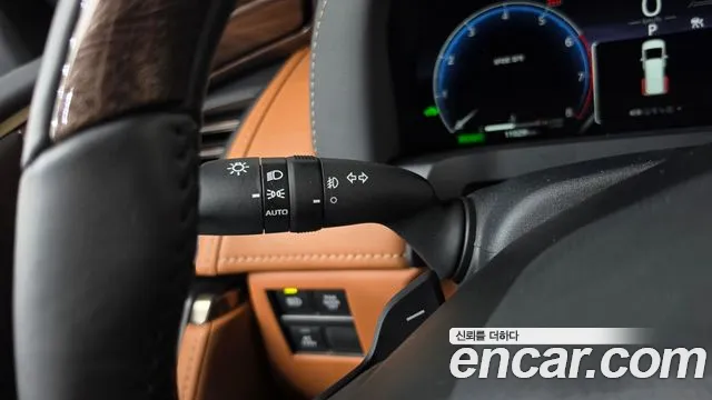 Toyota Alphard Generation 4 — Фото автомобиля 28