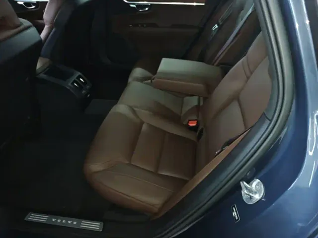 Volvo S90 — Фото автомобиля 16