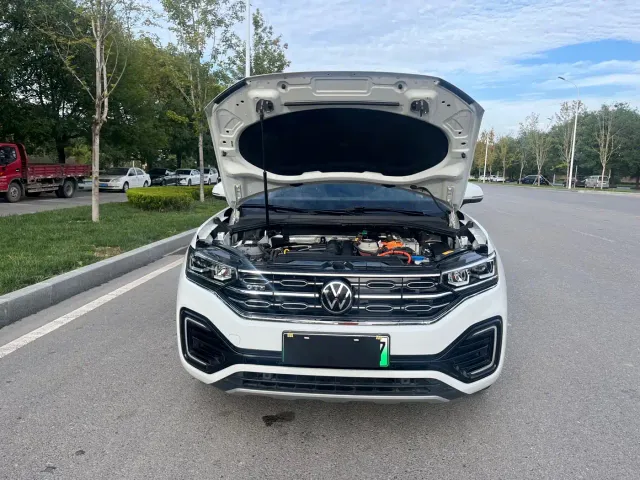Volkswagen Tayron GTE Plug-in Hybrid — Фото автомобиля 17