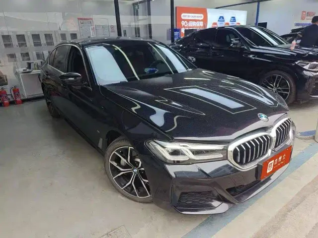 BMW 5 Series — Фото автомобиля 2