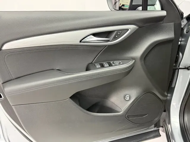 Buick Envision S — Фото автомобиля 8
