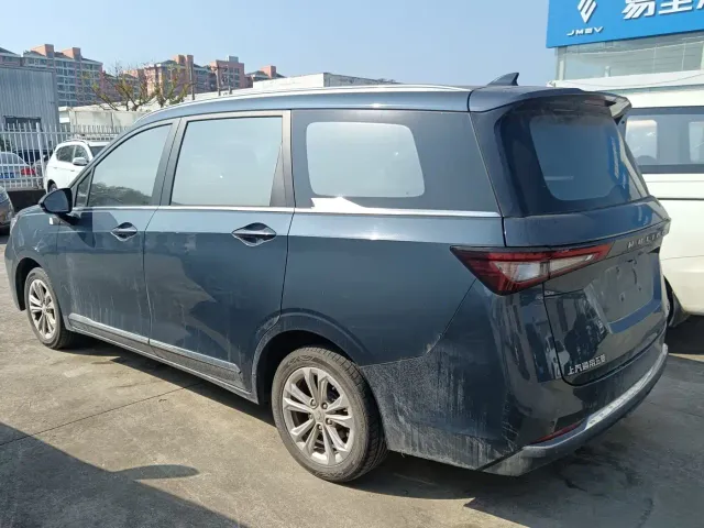 Wuling Jiachen — Фото автомобиля 9