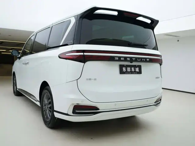 Bestune Besturn M9 — Фото автомобиля 3