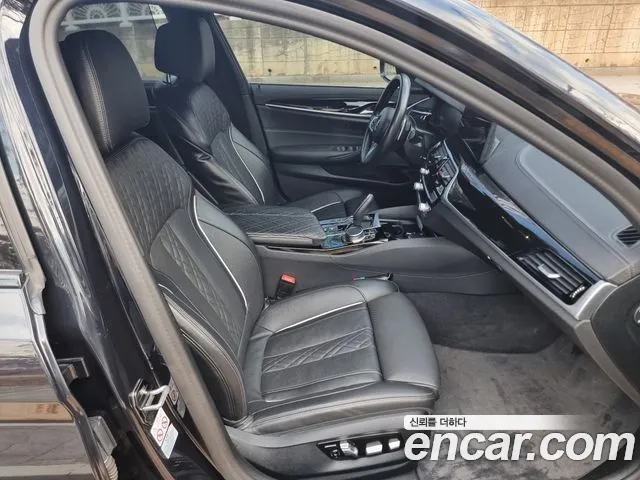 BMW 5-Series 5 серия (G30) 530i xDrive M Sport — Фото автомобиля 10