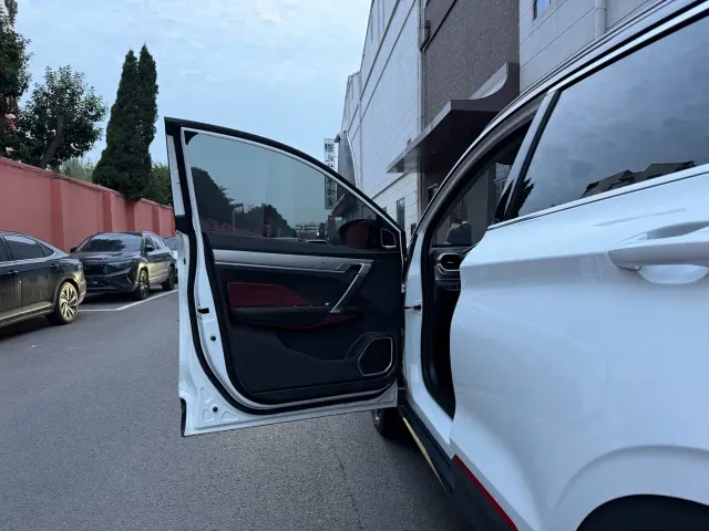 Geely Binyue — Фото автомобиля 19