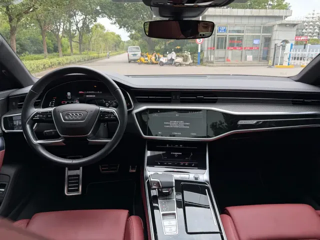 Audi A7L — Фото автомобиля 4