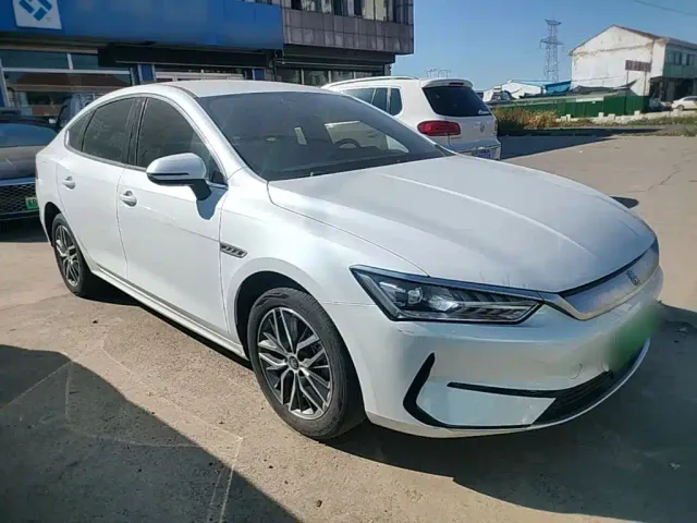 BYD Qin PLUS — Фото автомобиля 3
