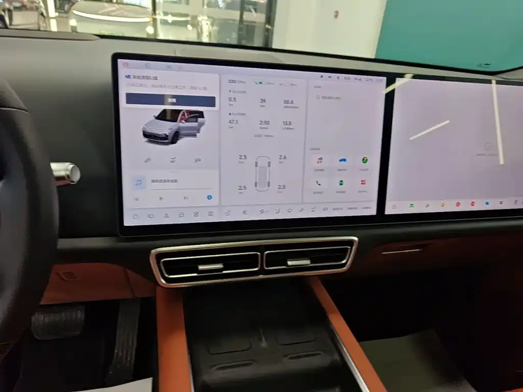 Li Auto Li L8 2025 Max Smart Renewal Edition — Фото автомобиля 12