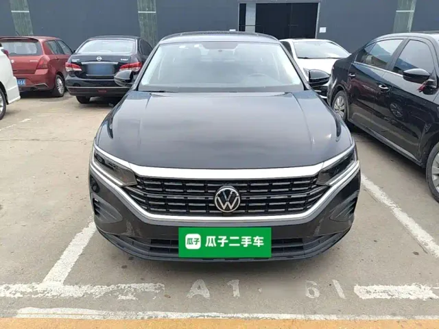 Volkswagen Passat — Фото автомобиля 2