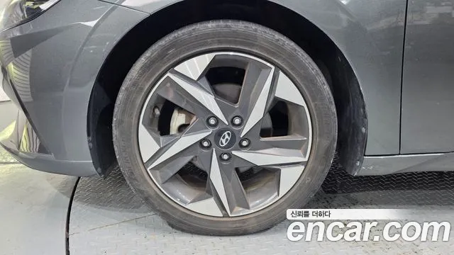 Hyundai AVANTE Avante (CN7) — Фото автомобиля 5