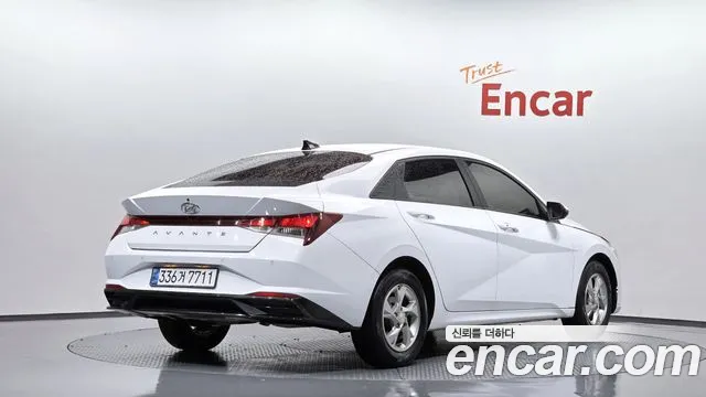 Hyundai Avante — Фото автомобиля 2