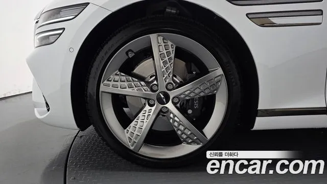 Genesis G80 RG3 — Фото автомобиля 5