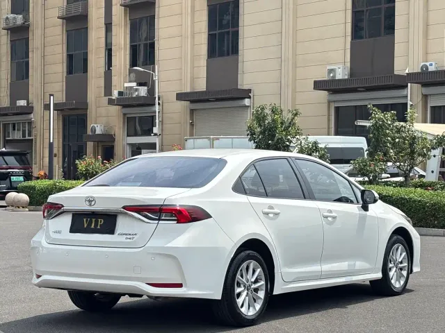 Toyota Corolla — Фото автомобиля 6