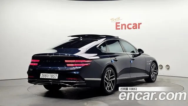 Genesis G80 Бензин 2.5 турбо AWD — Фото автомобиля 2