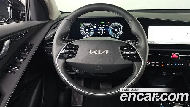 Kia Niro Niro (New) — Фото автомобиля 13