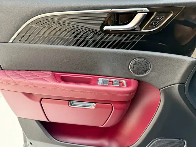 Hongqi Hongqi E-HS9 2021 460km Flagship Comfort 6-seater — Фото автомобиля 21