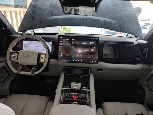 BYD FangChengBao Leopard 8 — Фото автомобиля 9