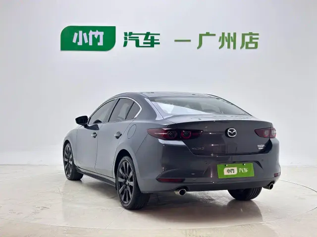 Mazda Axela — Фото автомобиля 3