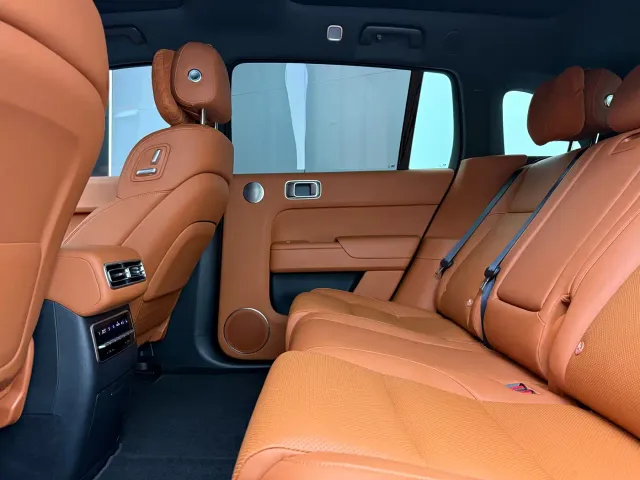 Li Auto L7 — Фото автомобиля 10
