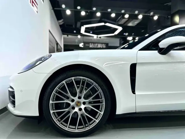 Porsche Panamera — Фото автомобиля 27