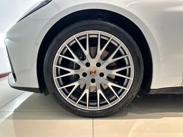 Porsche Panamera 2024 Panamera 2.9T — Фото автомобиля 24