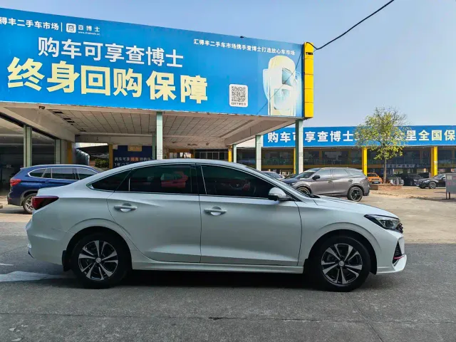 Changan Eado — Фото автомобиля 4
