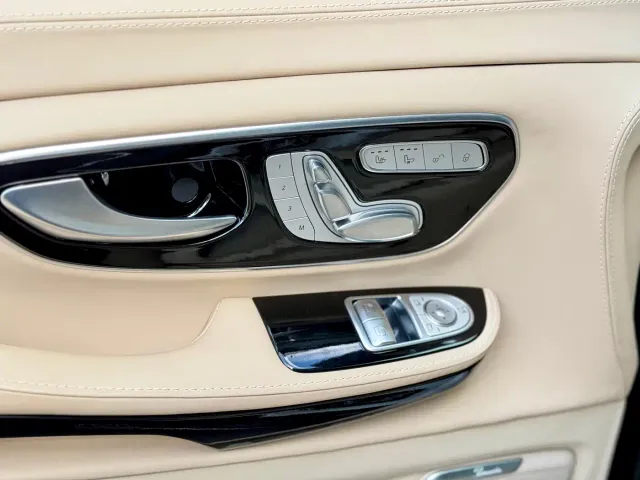Mercedes-Benz V-Class — Фото автомобиля 16
