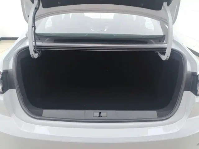 Peugeot 408 — Фото автомобиля 4