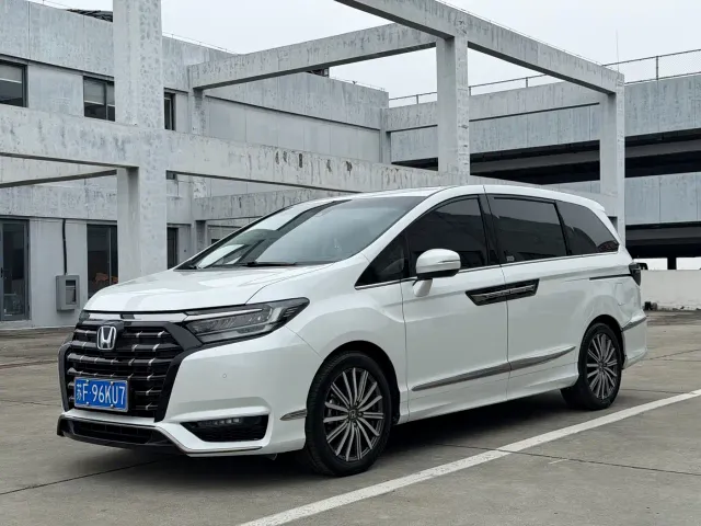 Фотография автомобиля — Honda Elysion
