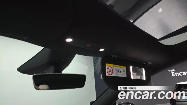 Tesla Model Y — Фото автомобиля 23