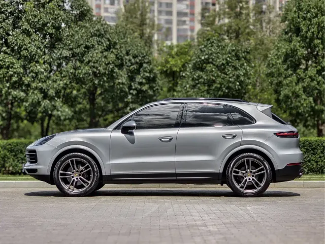 Porsche Cayenne — Фото автомобиля 3