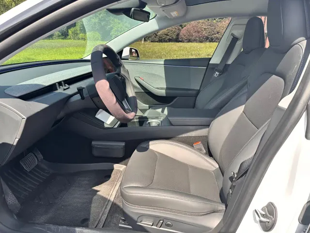 Tesla Model 3 — Фото автомобиля 7
