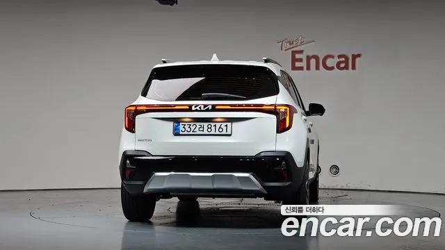 Kia Seltos Бензин 1.6 турбо 2WD — Фото автомобиля 4