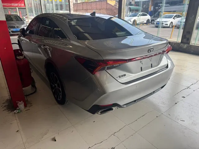 Toyota Avalon — Фото автомобиля 14