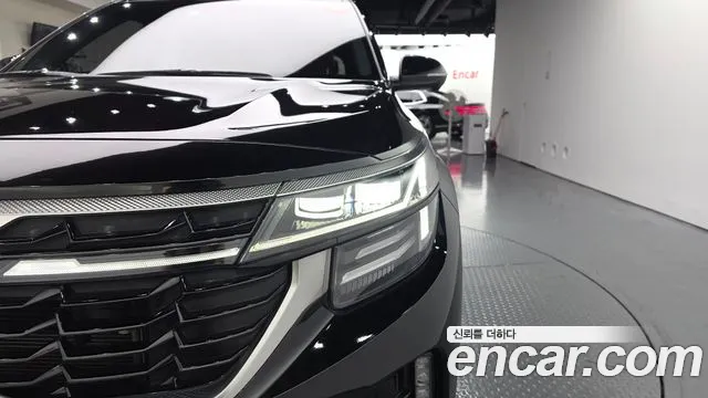 Kia Seltos — Фото автомобиля 7