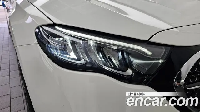 Mercedes-Benz E-Class — Фото автомобиля 6