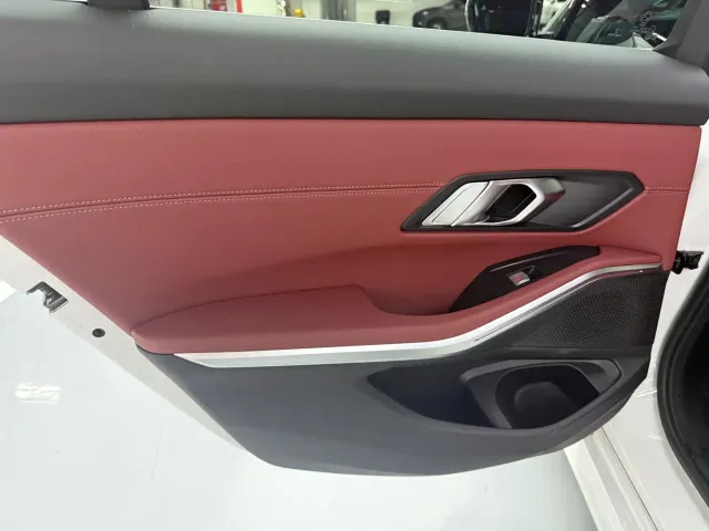 BMW 3 Series — Фото автомобиля 15