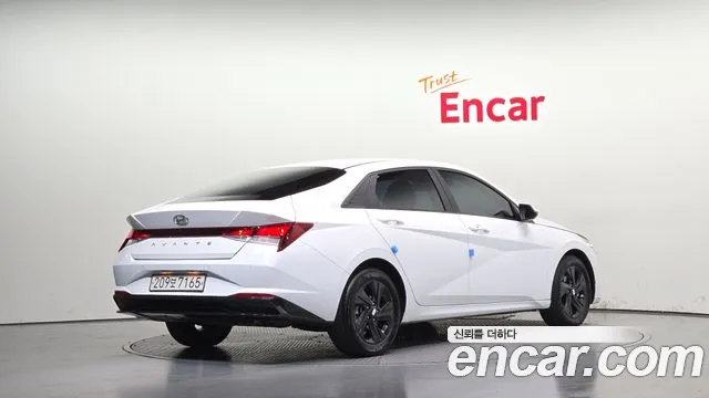 Hyundai Avante CN7 — Фото автомобиля 2