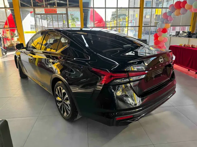 Nissan Teana — Фото автомобиля 9