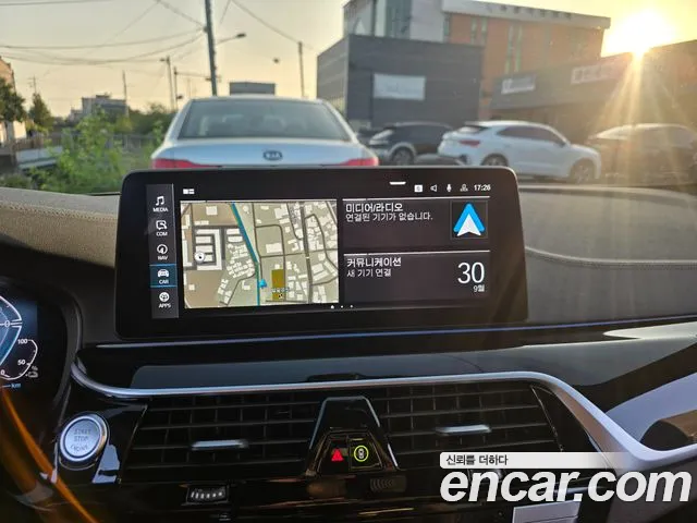 BMW 5 Series G30 — Фото автомобиля 10