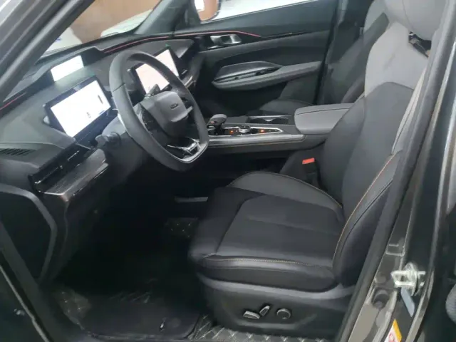 Changan Oshan Z6 EV — Фото автомобиля 19