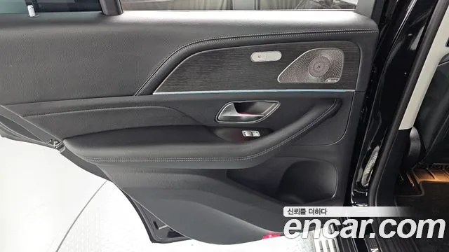 Mercedes-Benz GLE-Class — Фото автомобиля 21