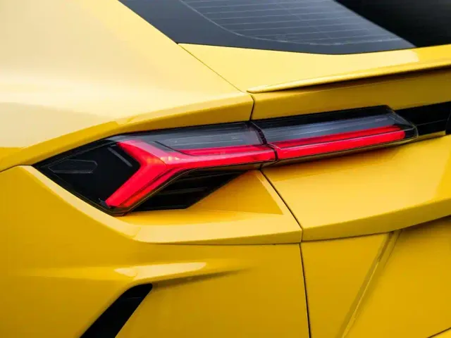 Lamborghini Urus — Фото автомобиля 10