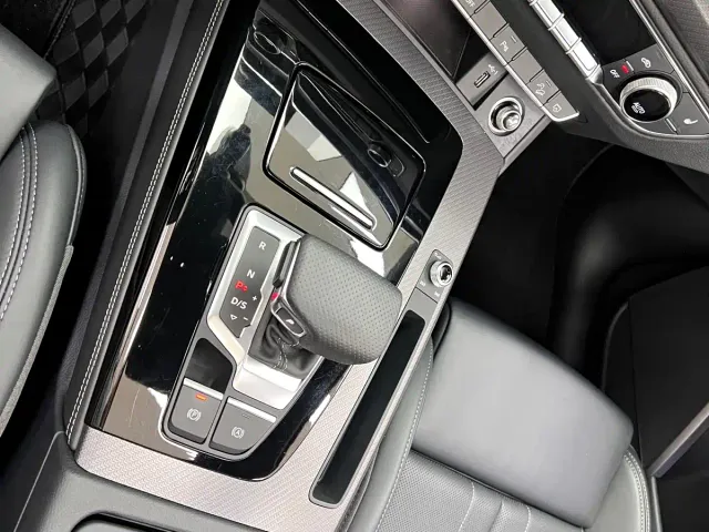 Audi Q5L — Фото автомобиля 9