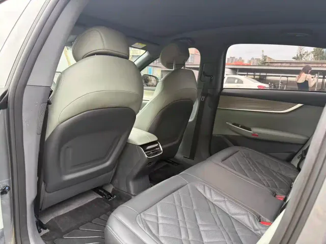 Changan Qiyuan A07 — Фото автомобиля 9