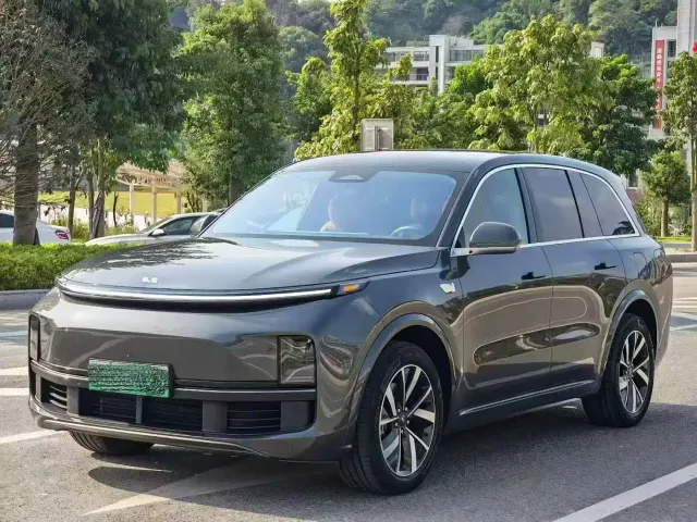 Фотография автомобиля — Li Auto L8