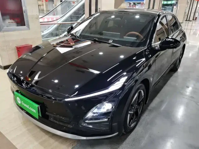 Фотография автомобиля — Wuling Starlight